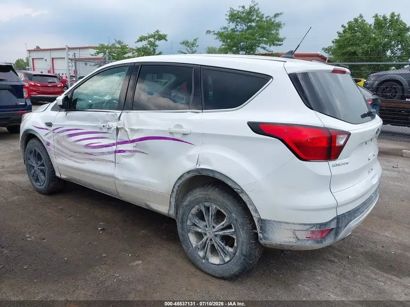 2019 FORD ESCAPE SE