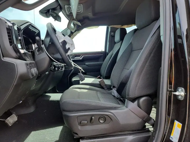 2026 CHEVROLET SILVERADO K1500 LT  