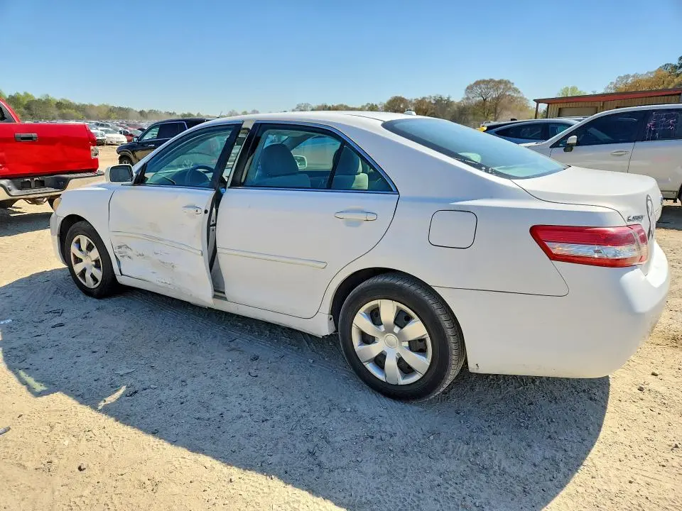 2011 TOYOTA CAMRY LE  