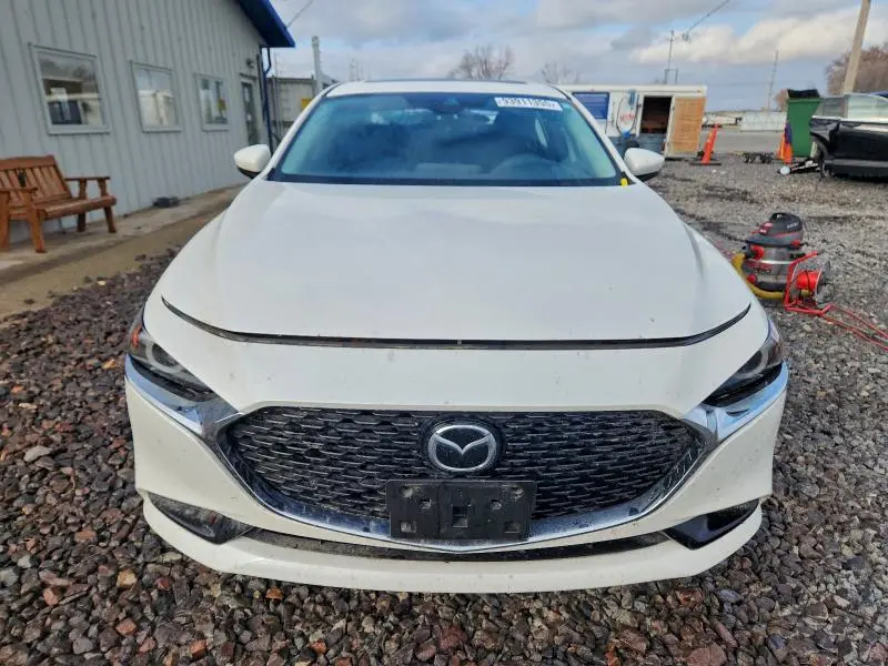 2019 MAZDA 3 PREMIUM  