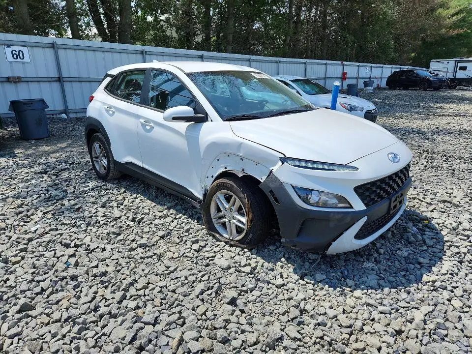 2022 HYUNDAI KONA SE  