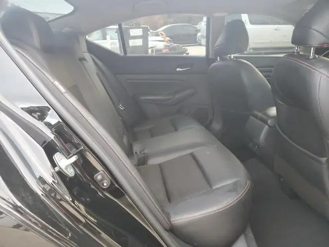 2021 NISSAN ALTIMA SR  