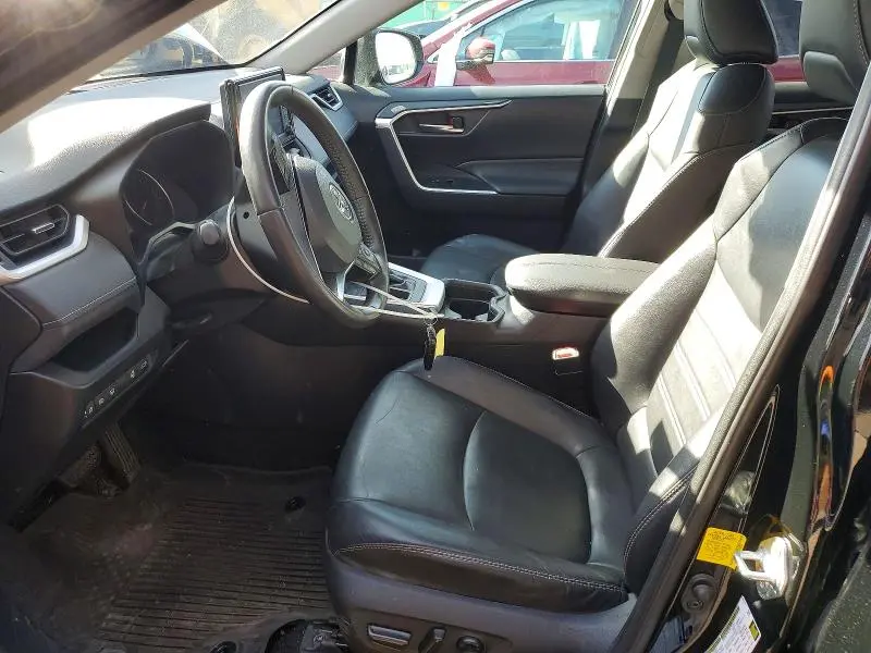 2019 TOYOTA RAV4 XLE PREMIUM  