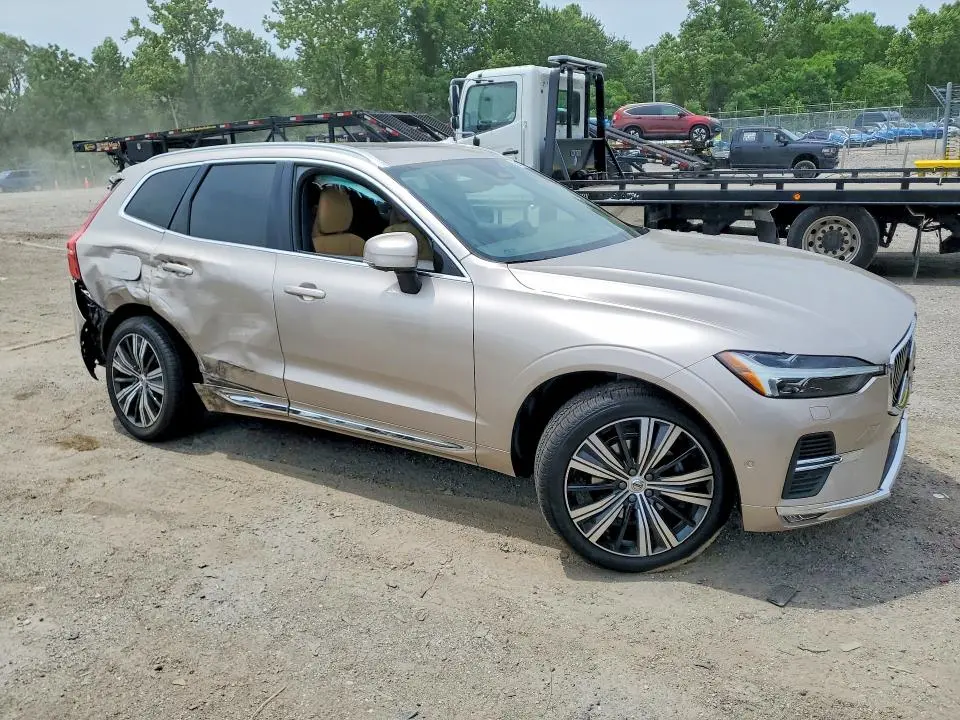 2023 VOLVO XC60 ULTIMATE  