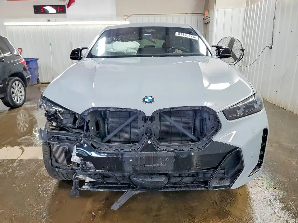 2024 BMW X6 M60I  