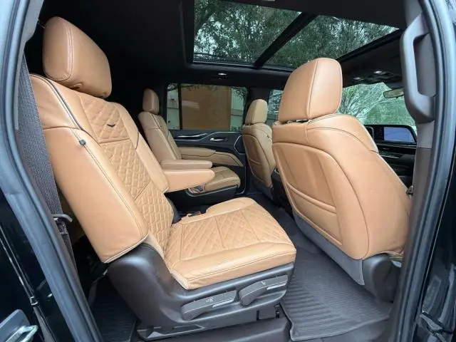 2023 CADILLAC ESCALADE ESV SPORT  