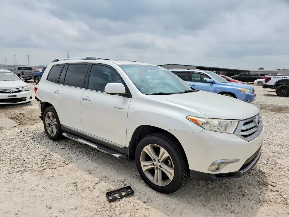 2013 TOYOTA HIGHLANDER LIMITED  