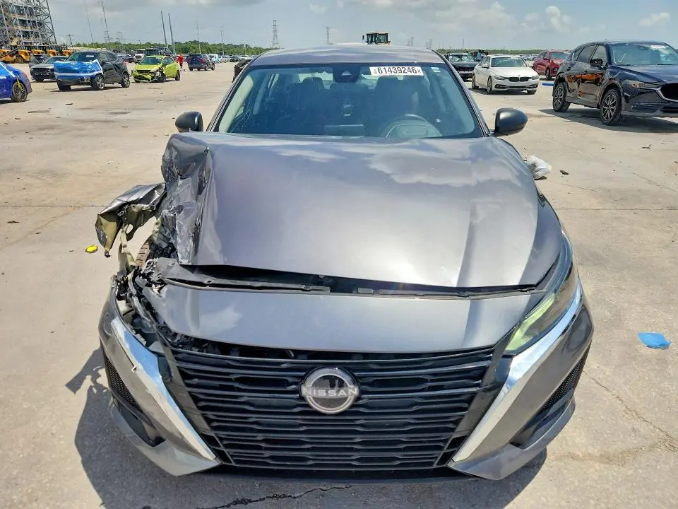2024 NISSAN ALTIMA SV  