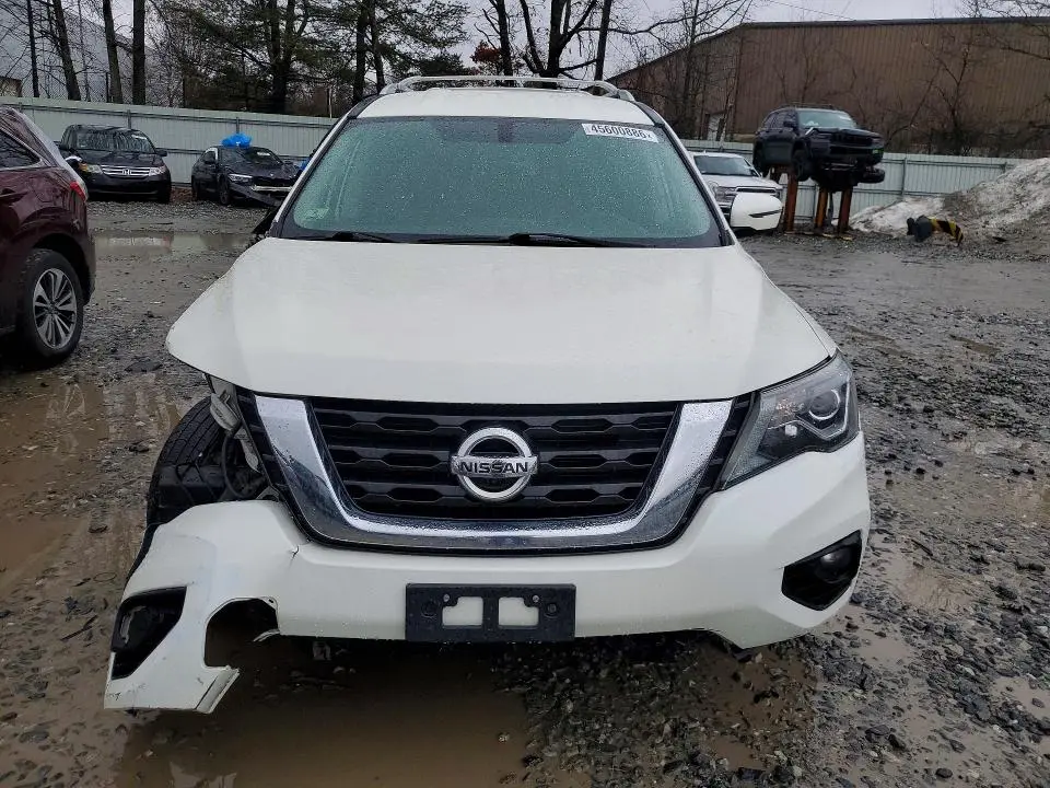 2017 NISSAN PATHFINDER SL  