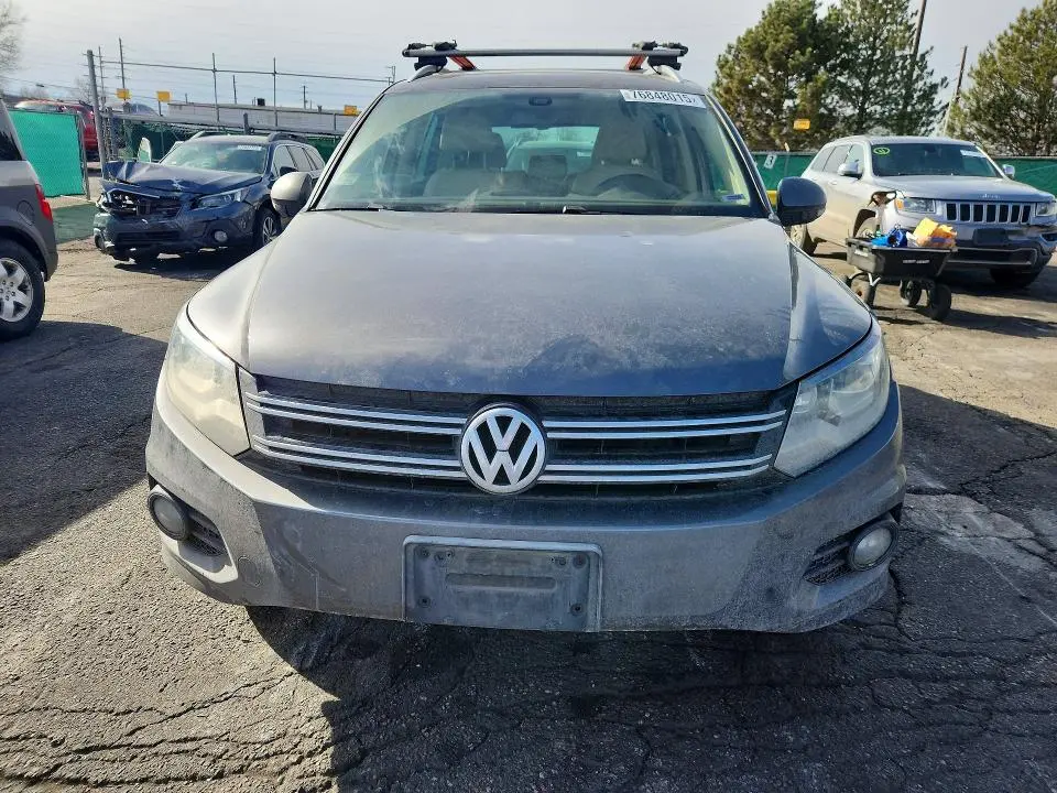 2013 VOLKSWAGEN TIGUAN S  