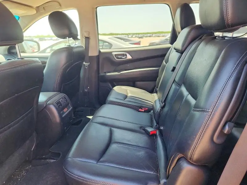 2015 NISSAN PATHFINDER SL  