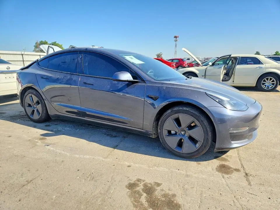 2021 TESLA MODEL 3   