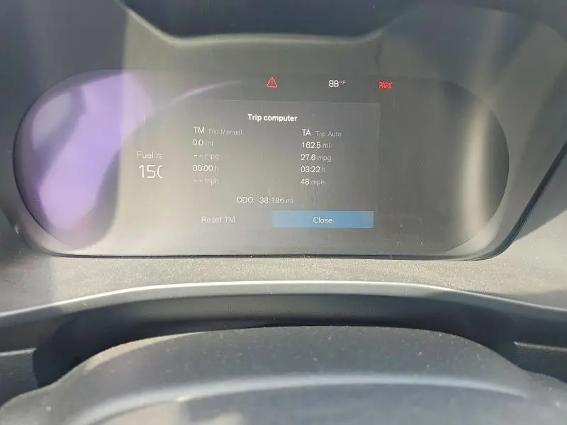 2023 VOLVO XC40   