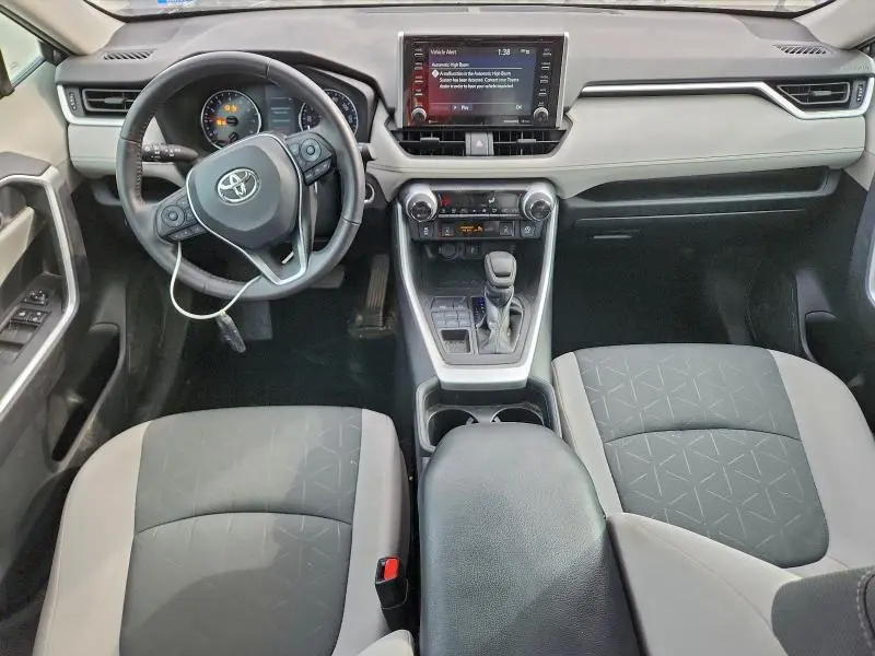 2021 TOYOTA RAV4 XLE  