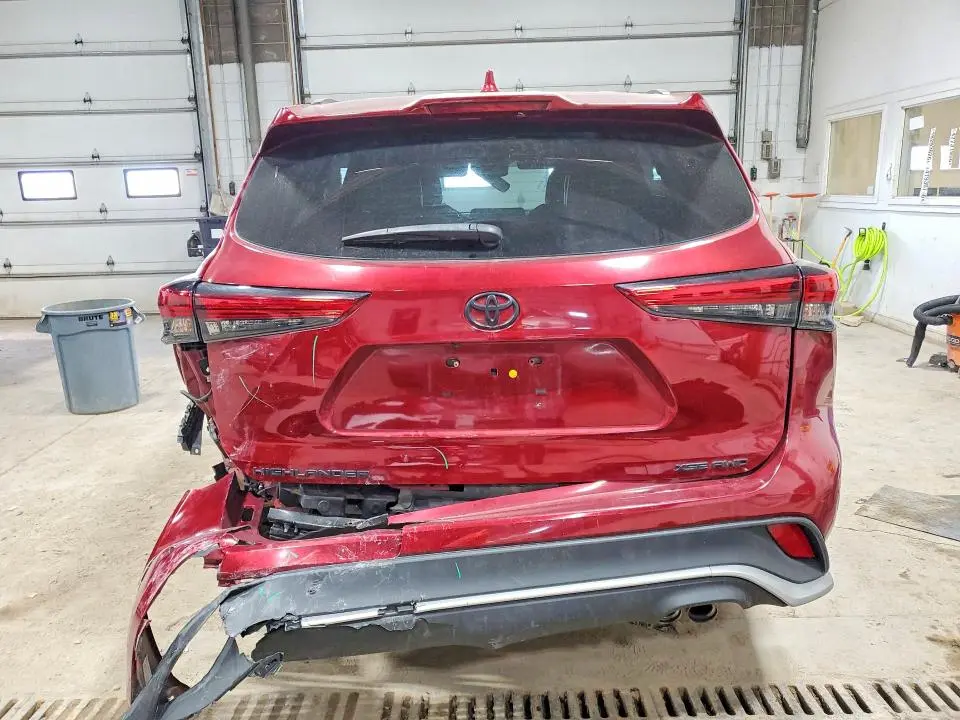 2021 TOYOTA HIGHLANDER XSE  