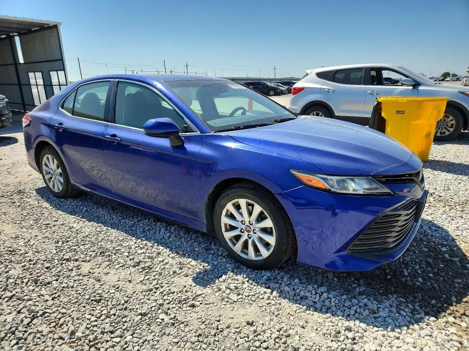 2018 TOYOTA CAMRY LE  