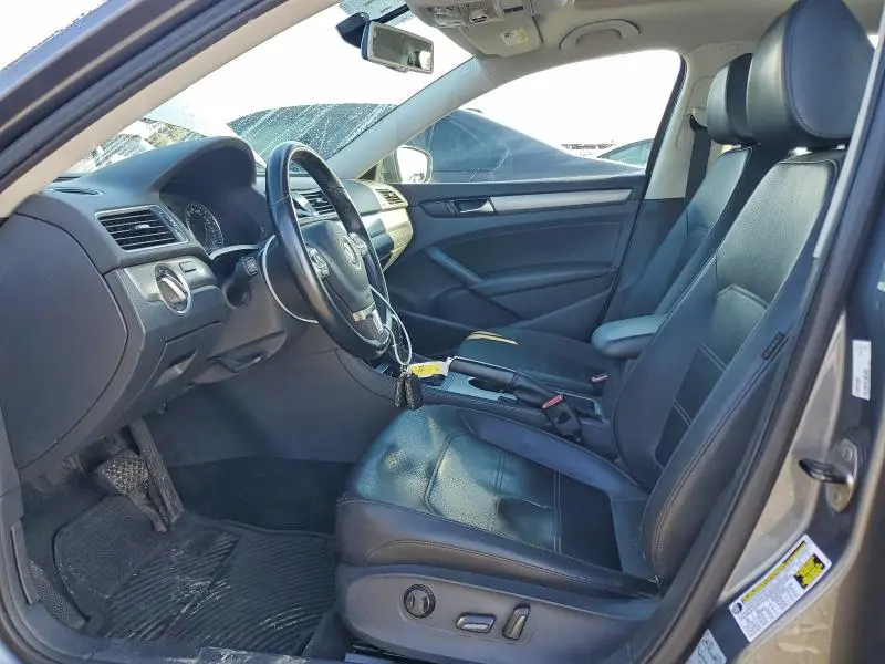 2014 VOLKSWAGEN PASSAT SE  