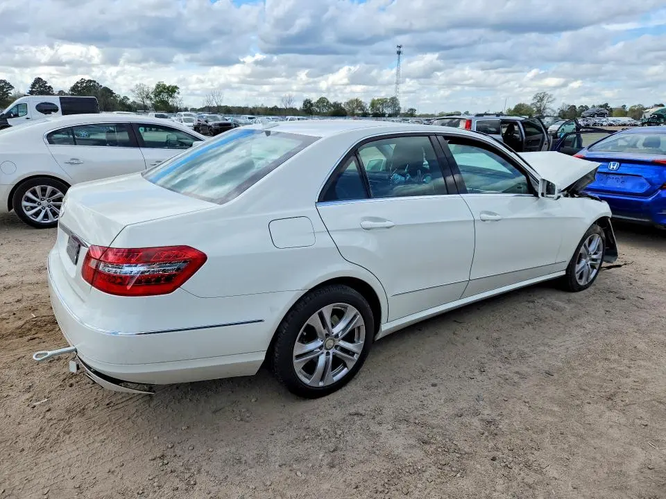 2011 MERCEDES-BENZ E 350  