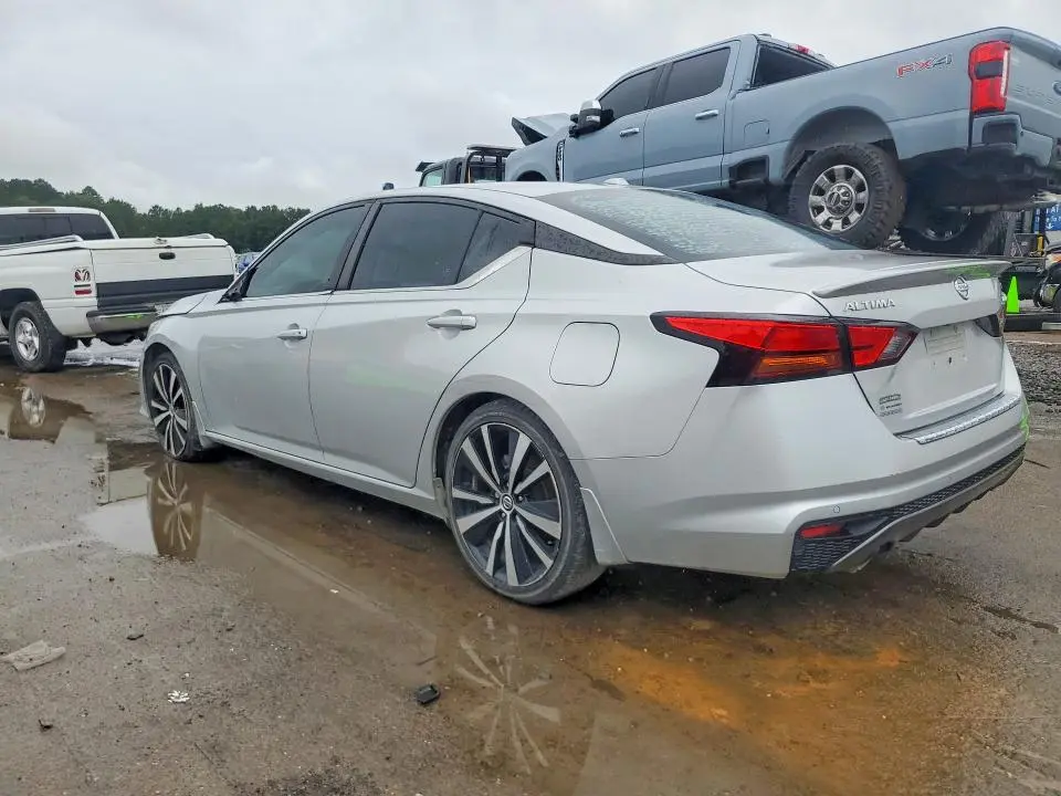2020 NISSAN ALTIMA SR  