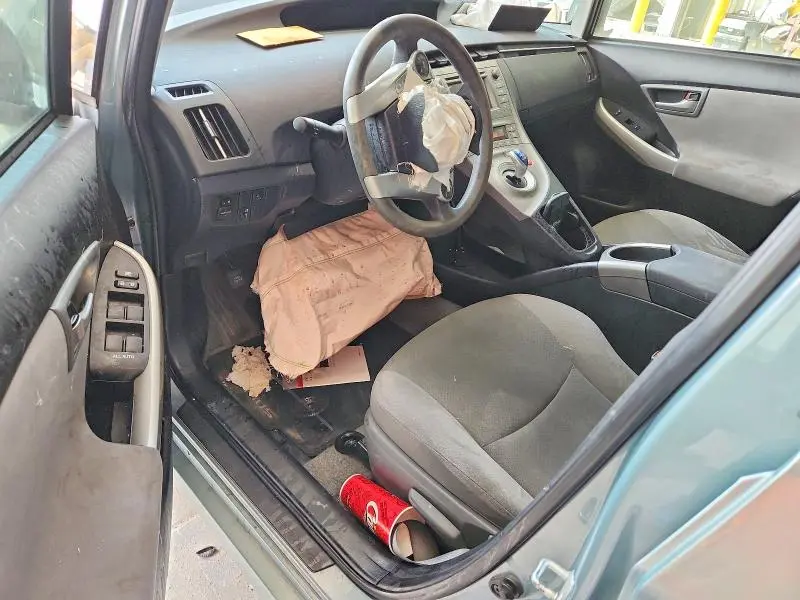 2014 TOYOTA PRIUS THREE  