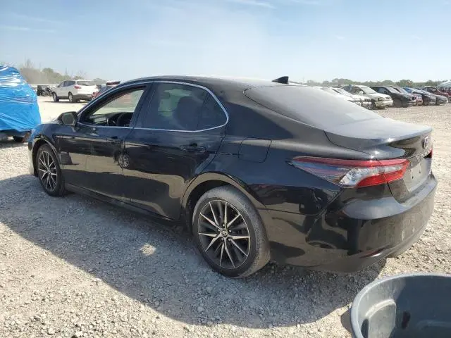 2024 TOYOTA CAMRY XLE  