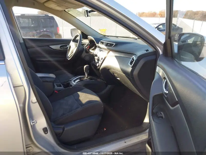 2016 NISSAN ROGUE SV