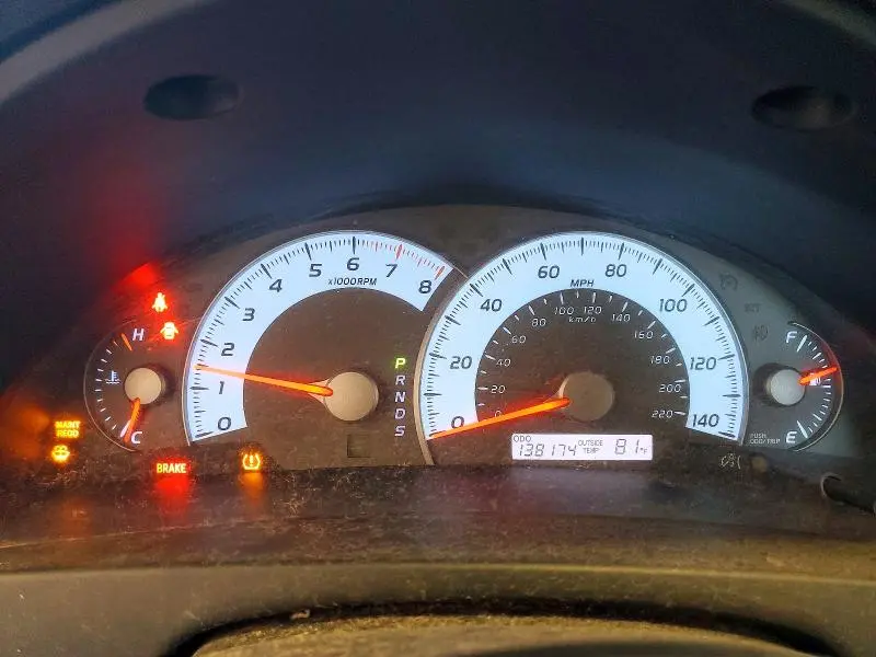 2011 TOYOTA CAMRY SE  
