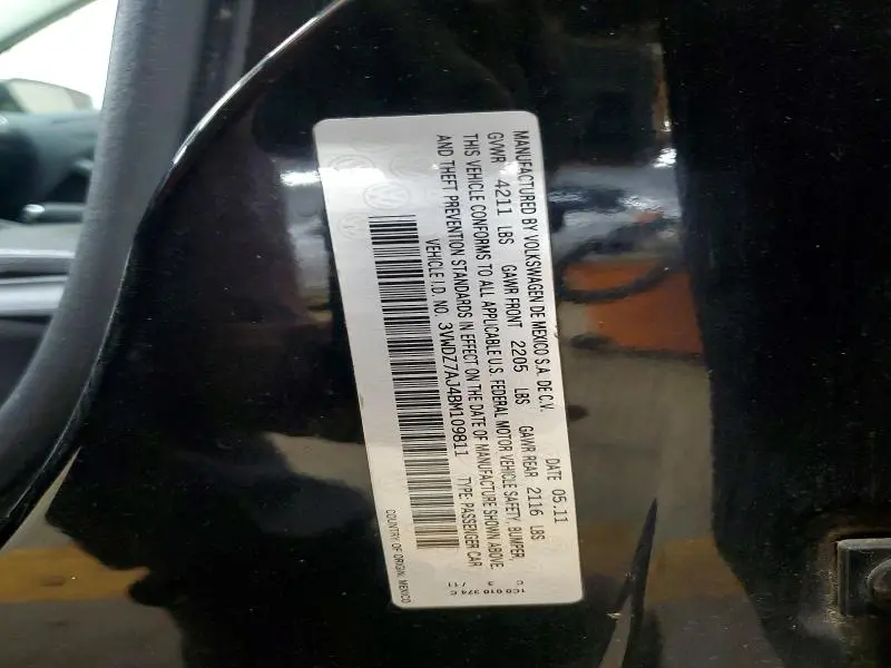 2011 VOLKSWAGEN JETTA SE  