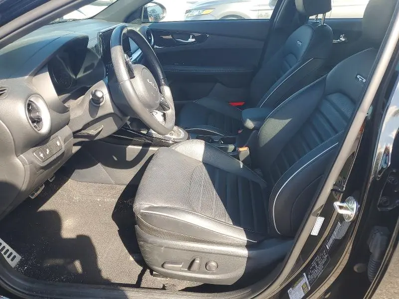 2024 KIA FORTE GT LINE  