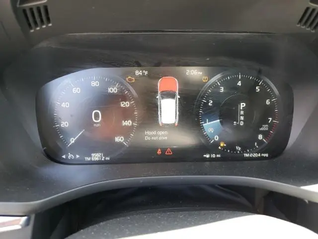 2018 VOLVO XC60 T6 MOMENTUM  