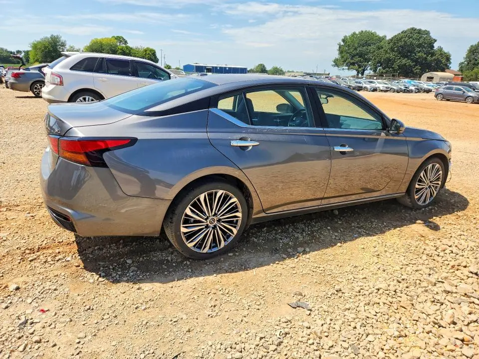 2025 NISSAN ALTIMA SL  