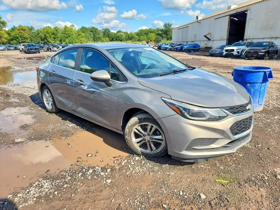 2018 CHEVROLET CRUZE LT  