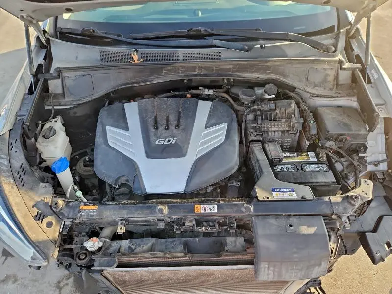 2017 HYUNDAI SANTA FE SE  