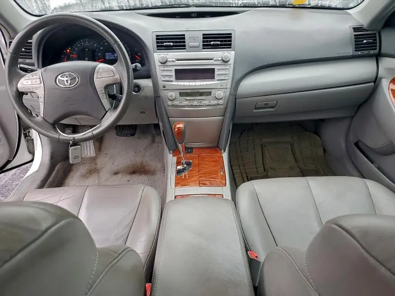 2010 TOYOTA CAMRY SE  
