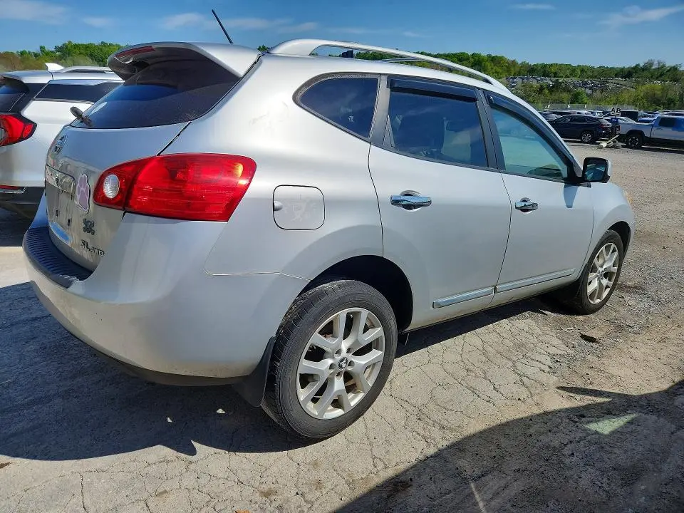 2013 NISSAN ROGUE S  