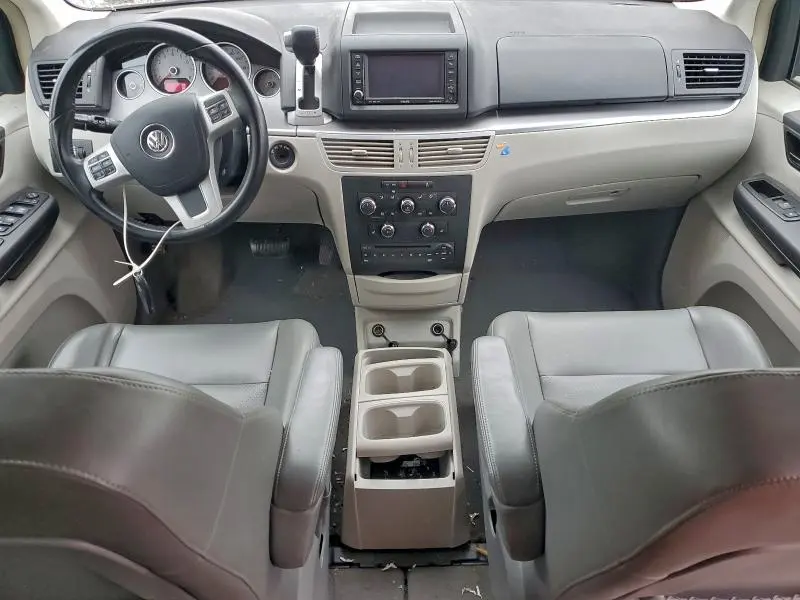 2013 VOLKSWAGEN ROUTAN SE  