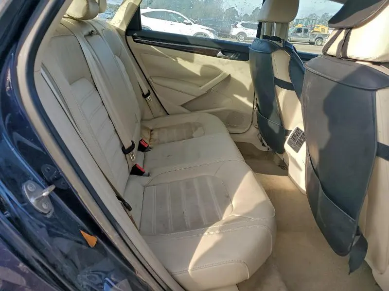 2015 VOLKSWAGEN PASSAT SEL  