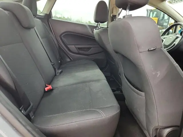 2016 FORD FIESTA SE  