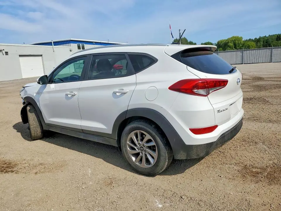 2016 HYUNDAI TUCSON SE  