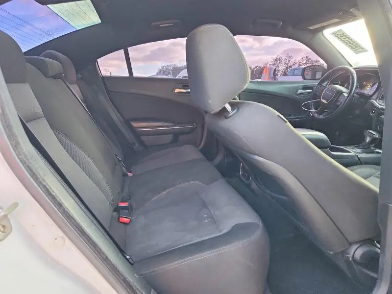 2015 DODGE CHARGER SE  