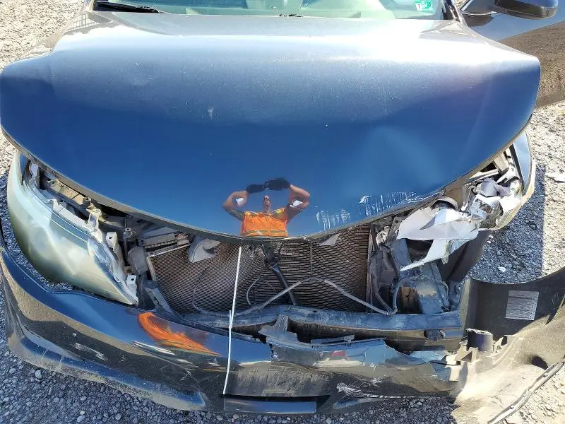2012 TOYOTA CAMRY SE V6  