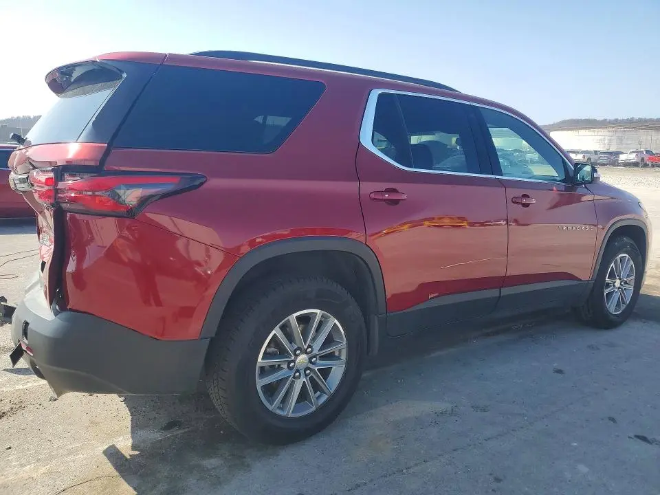 2023 CHEVROLET TRAVERSE LT  