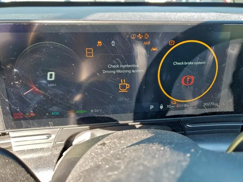 2025 HYUNDAI KONA SE  