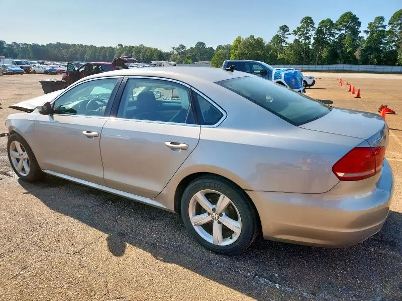 2013 VOLKSWAGEN PASSAT SE  
