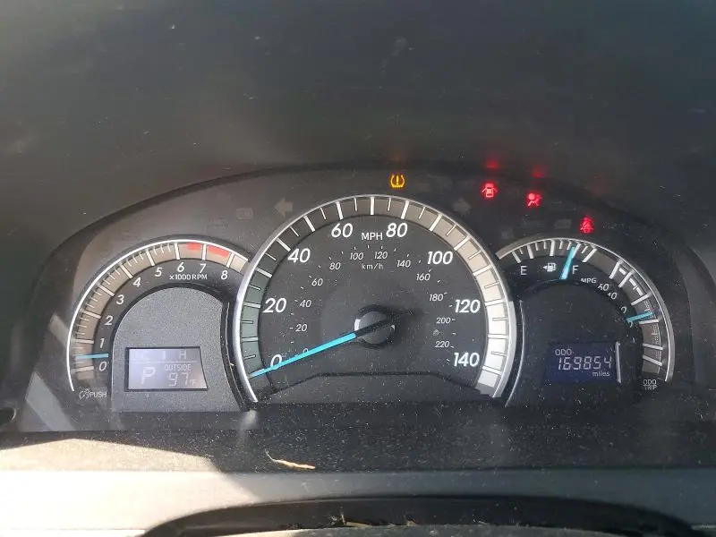2012 TOYOTA CAMRY SE  