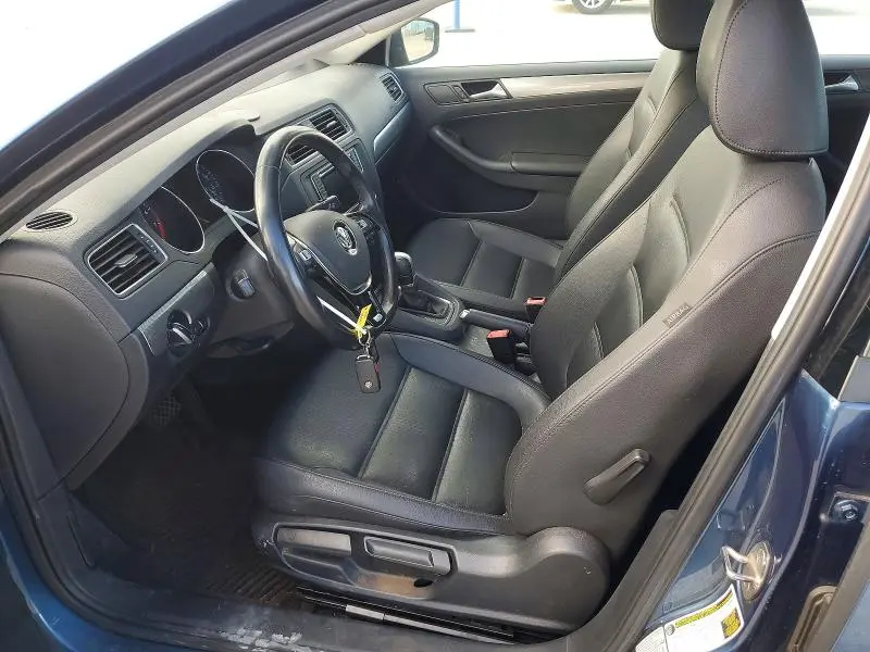 2017 VOLKSWAGEN JETTA SE  