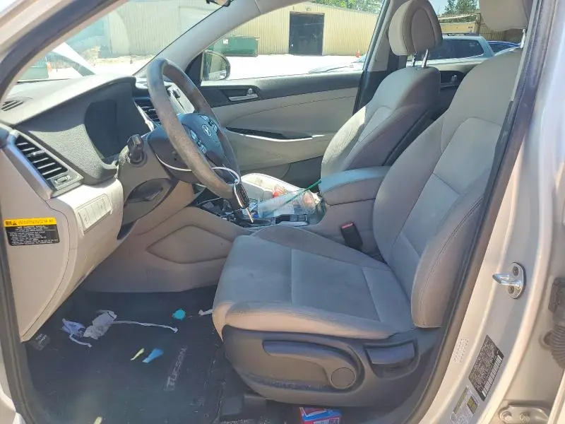 2016 HYUNDAI TUCSON SE  