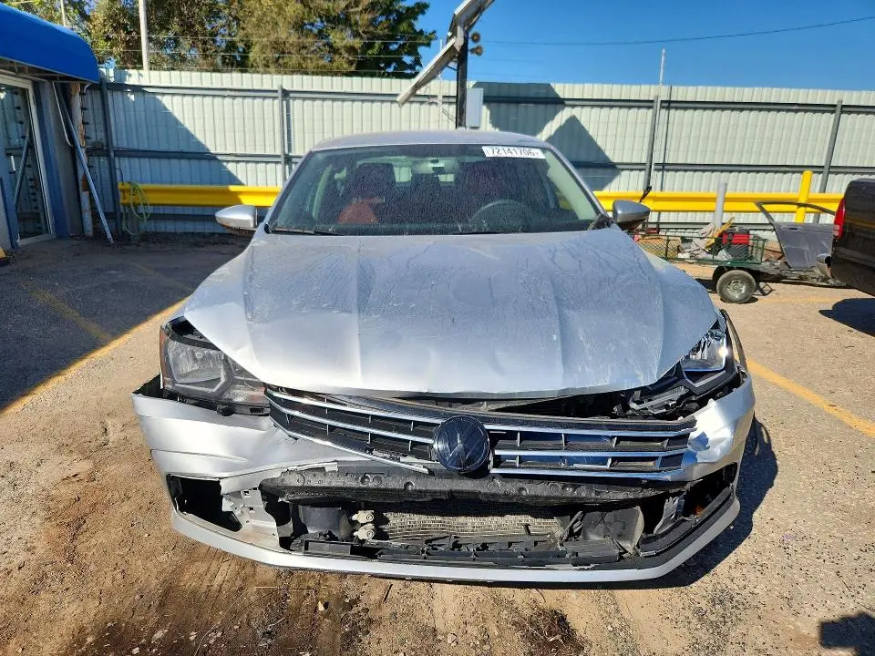 2017 VOLKSWAGEN PASSAT S  