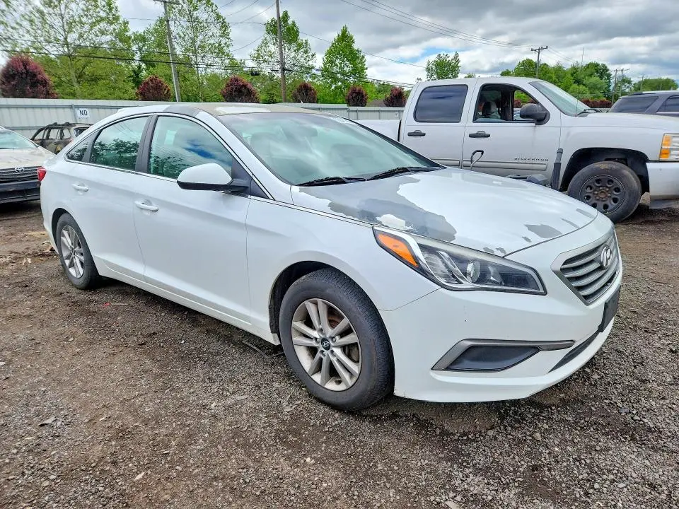 2017 HYUNDAI SONATA SE  