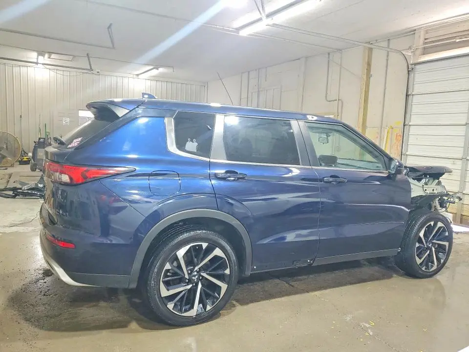 2022 MITSUBISHI OUTLANDER SE  